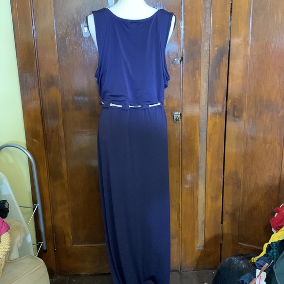 NWOT—BEAUTIFUL SLEEVELESS DRESS SIZE XL - Picture 4 of 4